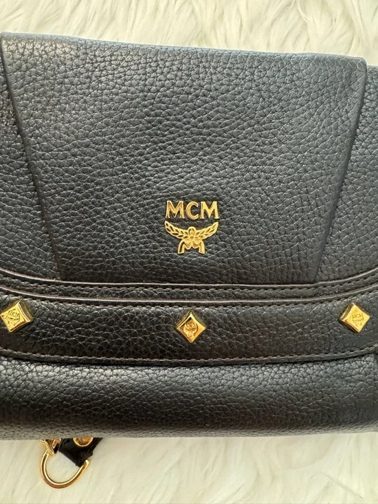 MCM pebble leather couch - Picture 5 of 13